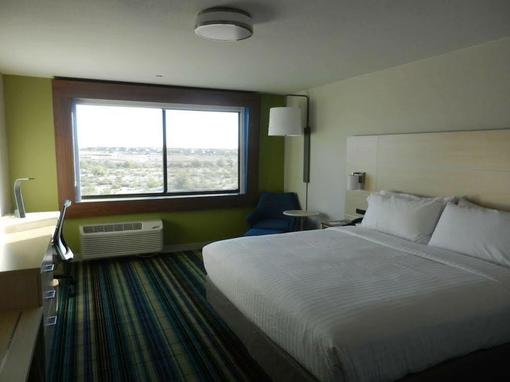 Holiday Inn Express & Suites Phoenix West - Buckeye By Ihg Exterior photo